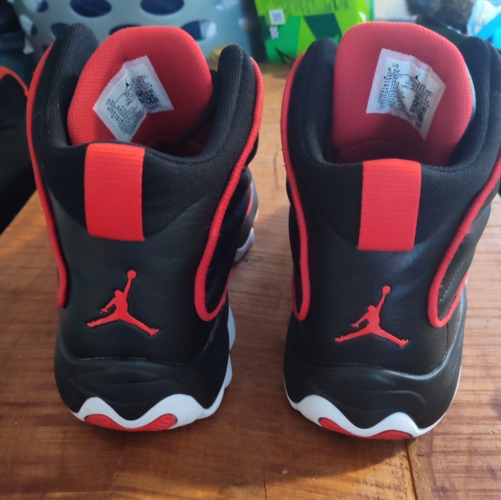 Jordan Pro Strong GS - Picture 4 of 5